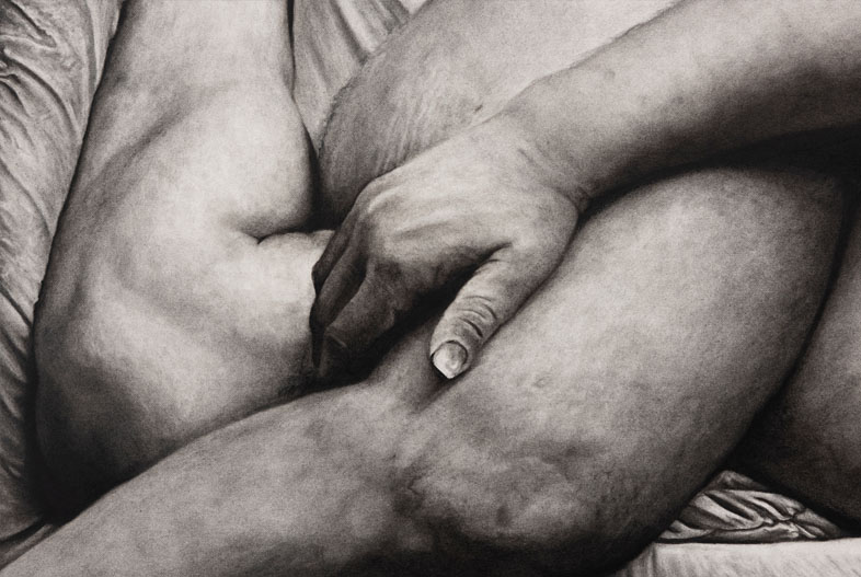 Retrato de Michelle Lacroix [detalle] (2022). Carbonilla sobre papel maruflado, 140 x 200 cm