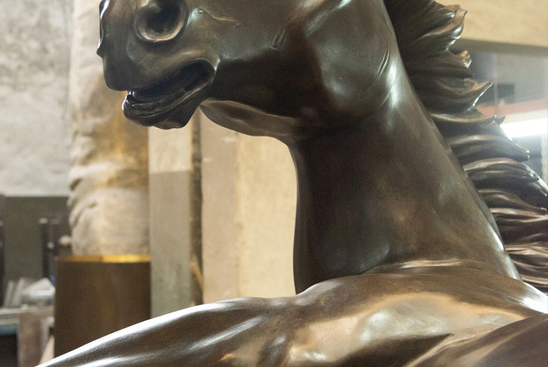 Valentino (2021). Bronce a la cera perdida, 300 x 300 x 200 cm