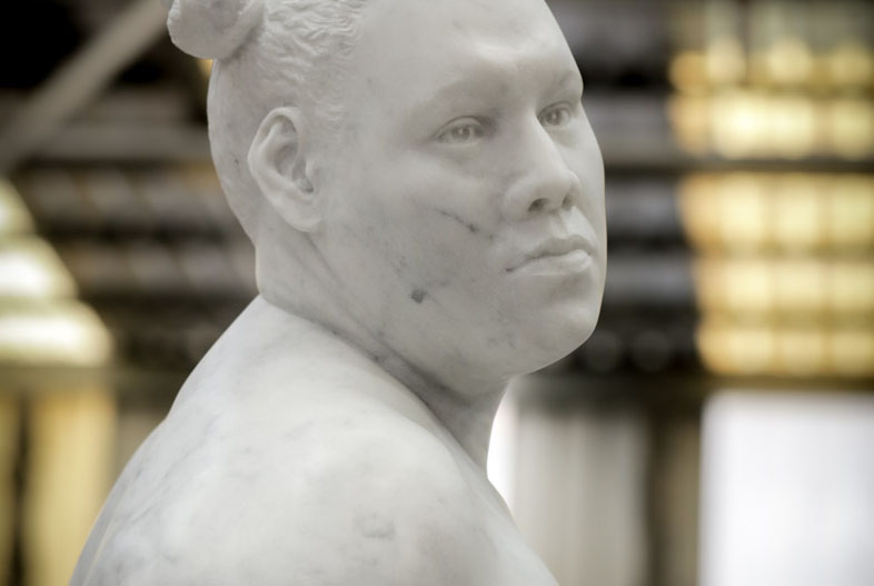 Retrato de Michelle Lacroix (2025). Mármol de Carrara,  220 x 78 x 78 cm