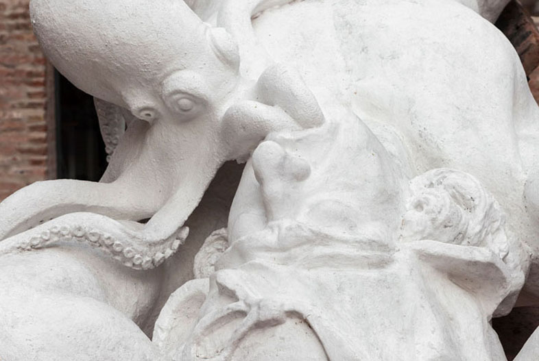 Columbus (2021). 3D printing and water-based resin, 376 x 320 x 224 cm