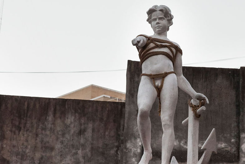 Angel (2021). 3D printing, water-based resin and ropes, variable dimensions