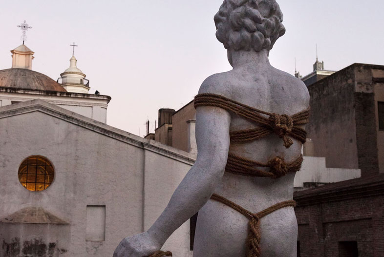 Angel (2021). 3D printing, water-based resin and ropes, variable dimensions