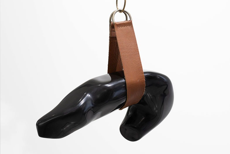 Figura 6 (2023). Belgian black marble, 18 x 30 x 11 cm