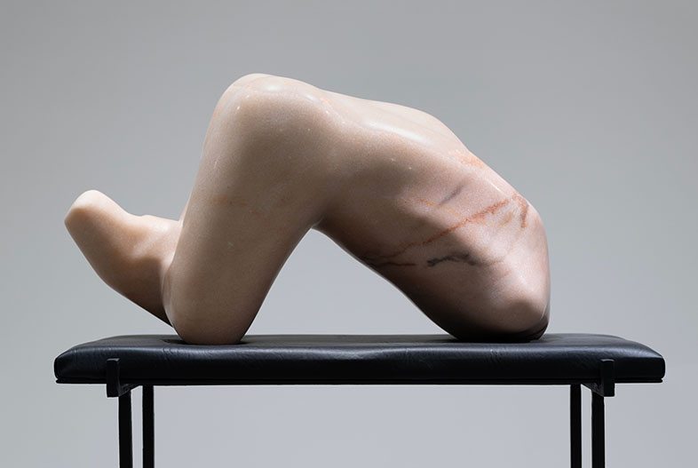 Figura 14 (2024). Portuguese pink marble, 25 x 40 x 20 cm